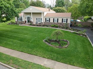 43 Ivy Hill Rd, Red Bank, NJ 07701