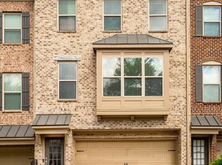 275 Blue Pointe Ct, Suwanee, GA 30024