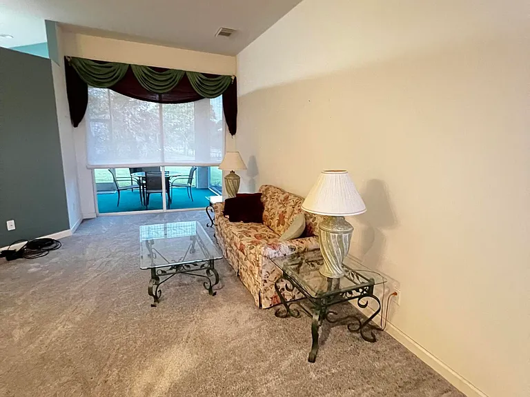 742 SW Aruba Bay — Photo 9