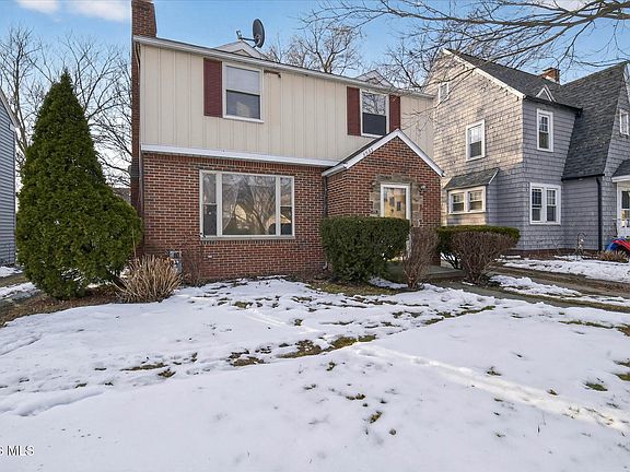 2nd image of 3935 Grantley Rd