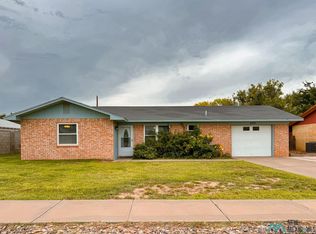 403 Swinging Spear Rd, Roswell, NM 88201