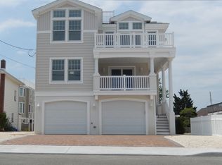 8 E 19th St, Brant Beach, NJ 08008