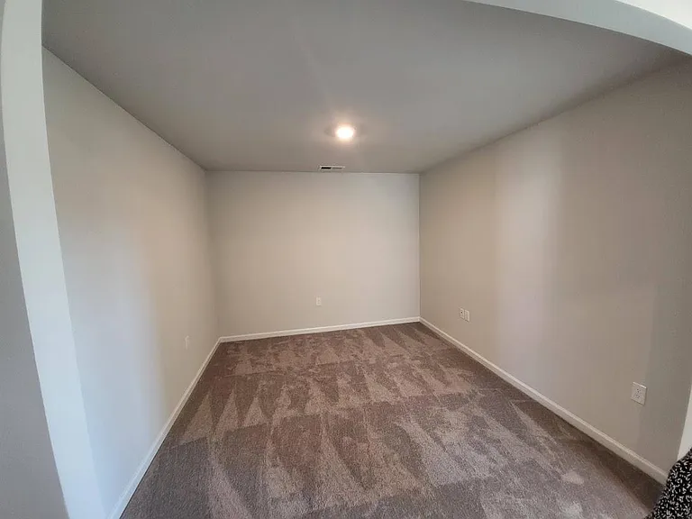 Extra Office/Den