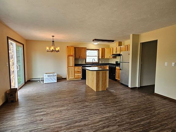 4th image of 427 City Springs Ln
