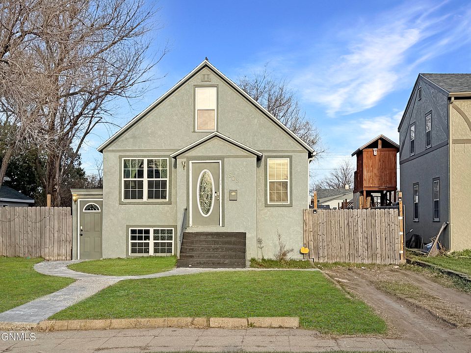 1st image of 505 5th Ave W