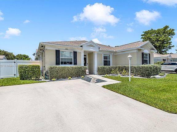 3rd image of 5881 Kelsey Ln