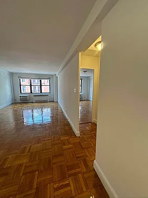 Rented by AZ REALTY NYC LLC | media 9