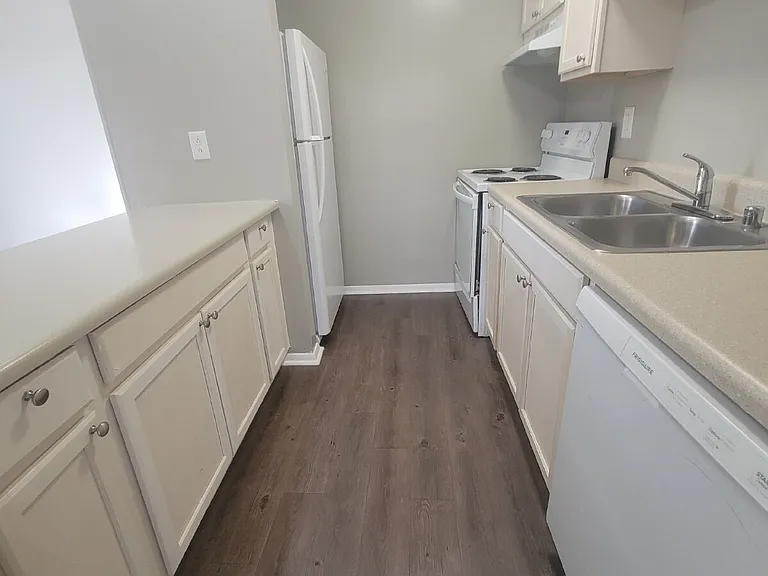 906 Candlewood Dr NW #C — Photo 7