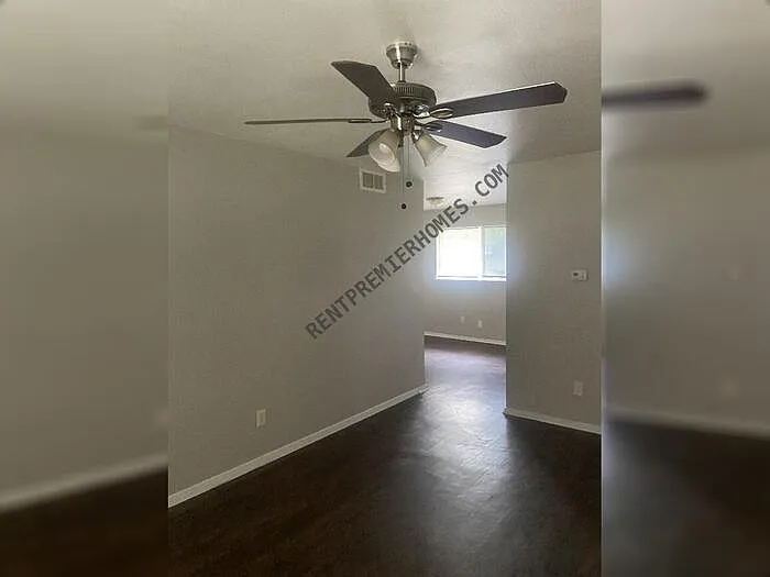 7924 Silverdale Dr — Photo 3