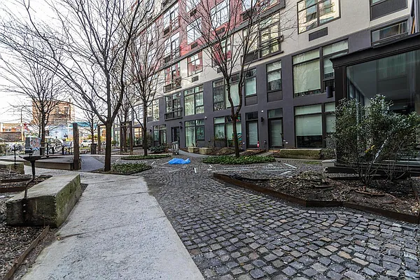 Rented by Nooklyn NYC LLC | media 96