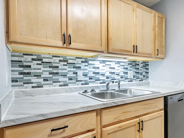 2703 Westview Ct — Photo 4