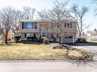 6 Frank Ct, Warren, RI 02885