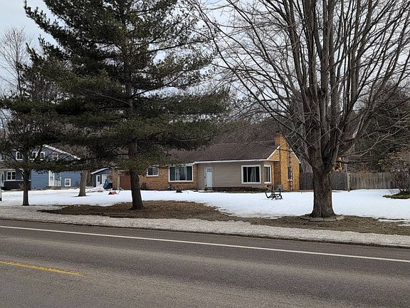 2nd image of 4300 Lake Harbor Rd