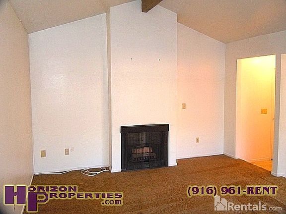 5th image of 9274 Corinthian Cir
