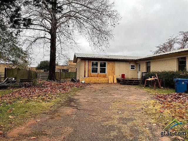 2nd image of 408 Audrey St
