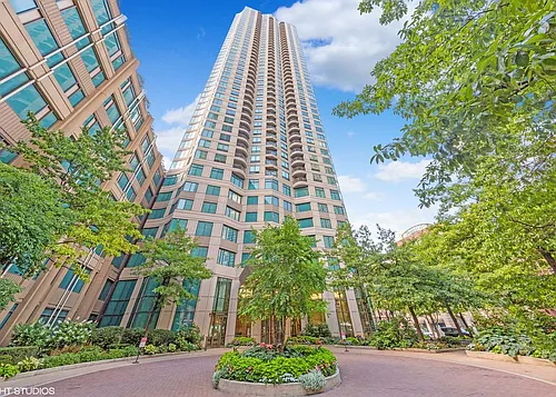 400 N Lasalle St #2304 Photo 1