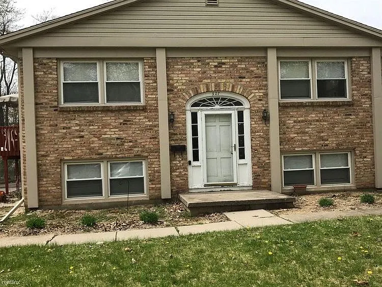 527 Virginia Ave — Photo 1