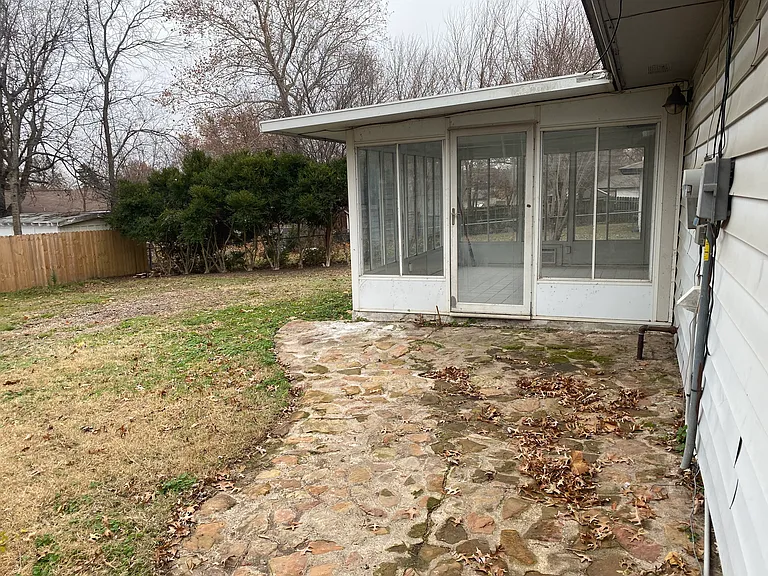 413 S Hickory Ave — Photo 27