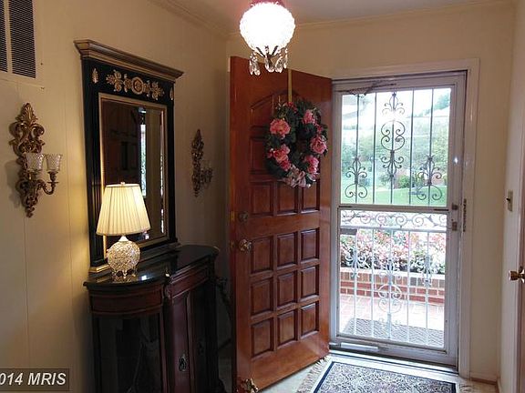 2nd image of 18 Bannington Dr