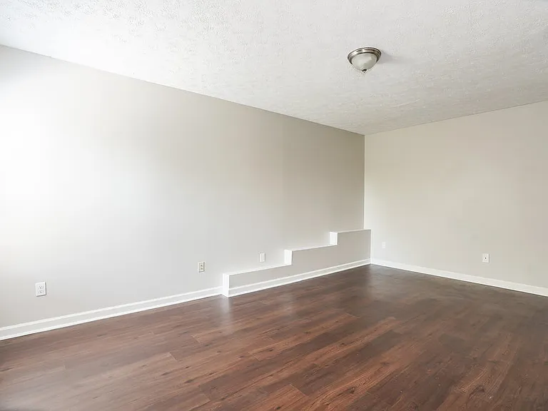1207 Cedarbend Dr — Photo 9