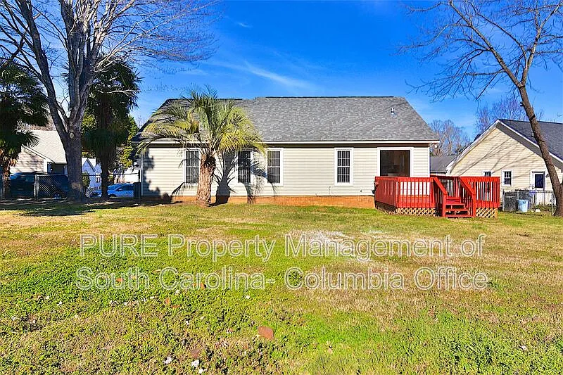 3 bed, 2.0 bath, 1218 sqft, $1,674 — Photo 2