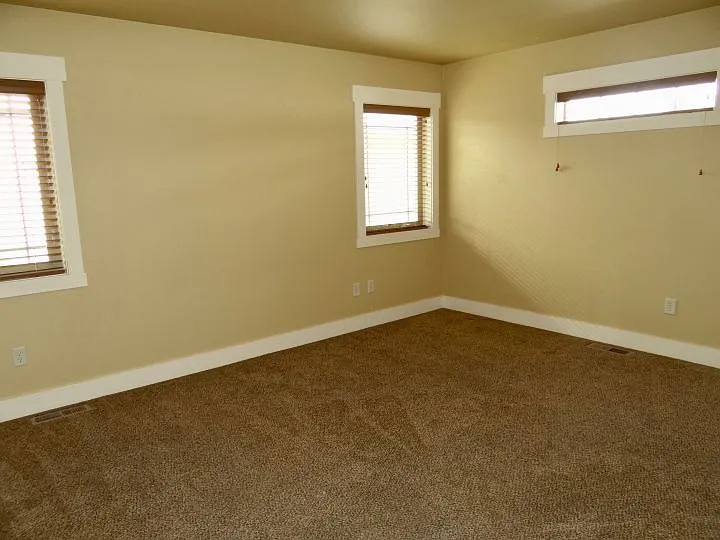 2 bed, 1.5 bath, 1261 sqft, $1,595 — Photo 4