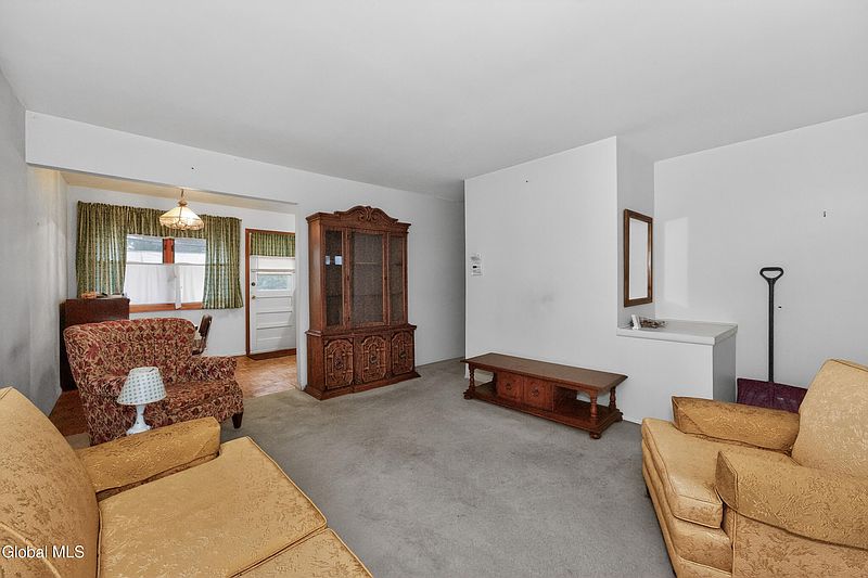 4th image of 49 Tattersall Lane