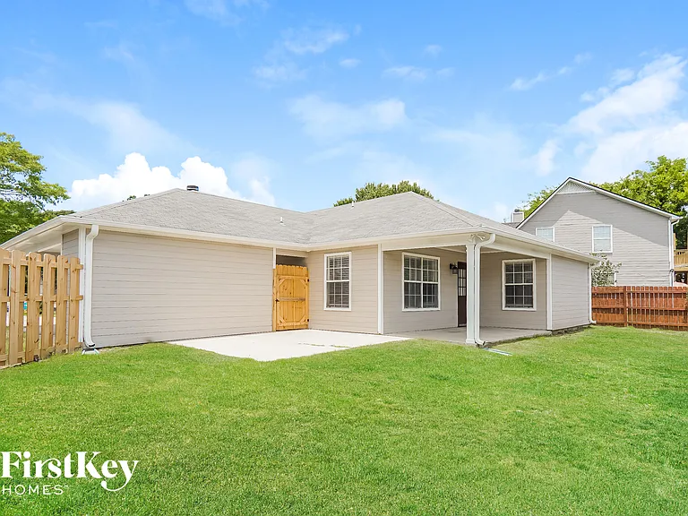 2821 Saint Patrick Pl — Photo 15