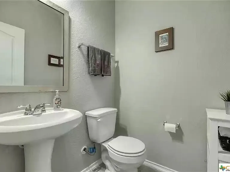 220 Danablu Dr — Photo 13