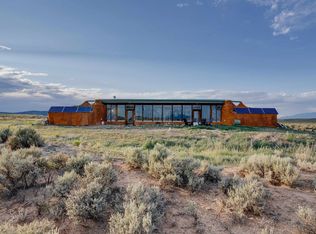 25 Earthship Way, Tres Piedras, NM 87577