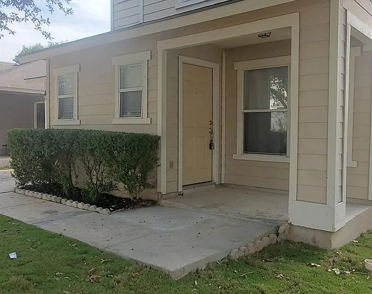 13413 Alysheba Dr — Photo 1