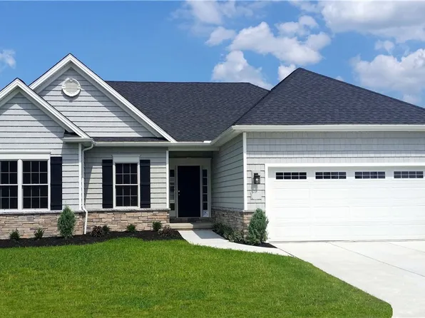 5560 Chatham Ln, Clarence Center, NY 14032