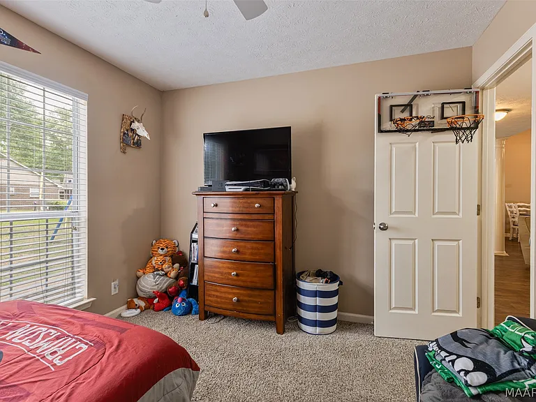 105 Foxwood Ct — Photo 26