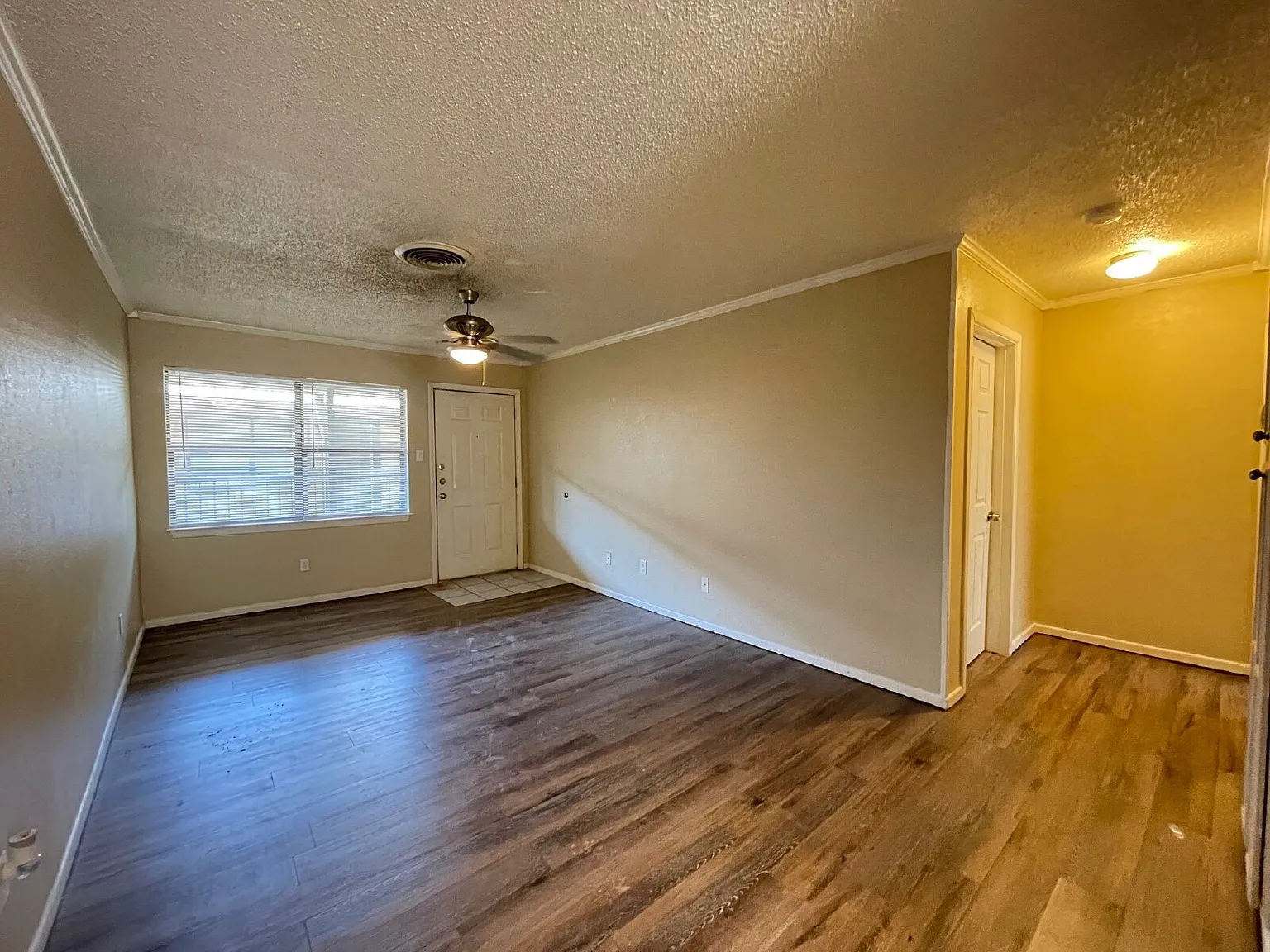1 bed, 1.0 bath, 600 sqft, $600 — Photo 2