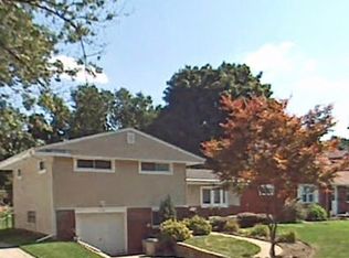 5556 Sunnyside Dr, Toledo, OH 43612