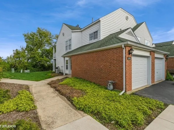 131 Welwyn St, Lake Bluff, IL 60044