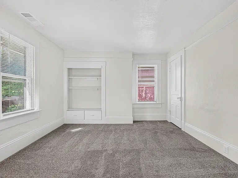715 N Main St #715.5 — Photo 9