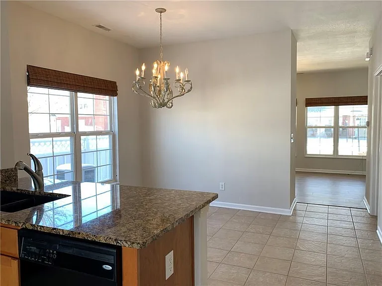 15426 Bowie Dr — Photo 4