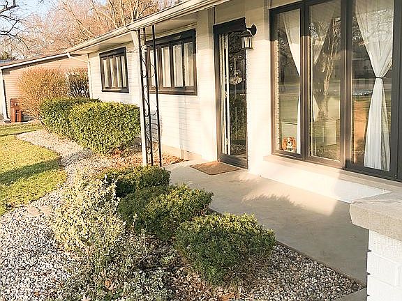 4th image of 1131 Elm Dr