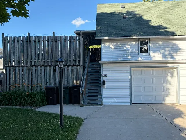 555 Franklin Ave — Photo 2