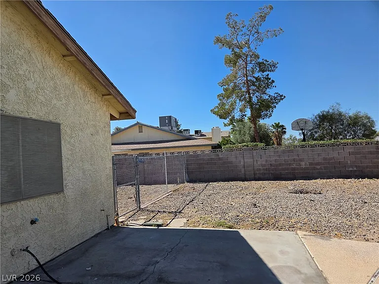 1745 Mount Hood St — Photo 65