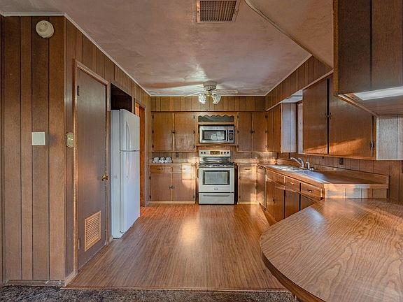 4th image of 6309 Kermit Ave