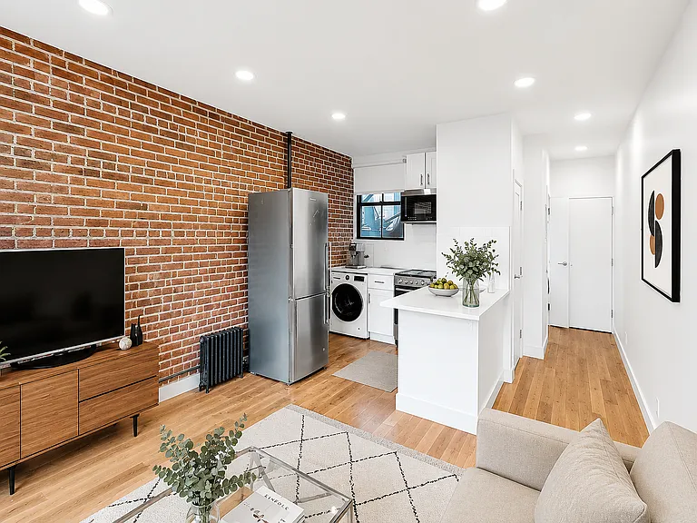 75 Pineapple St #5D — Photo 2