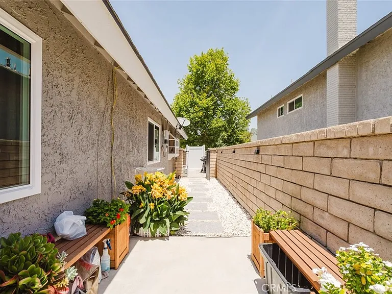 23128 Calvello Dr — Photo 23