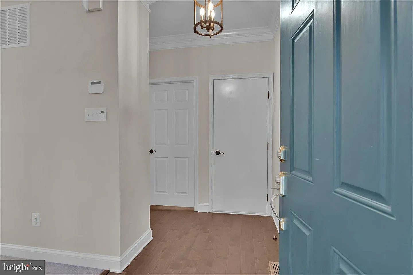 9 Ross Way — Photo 3