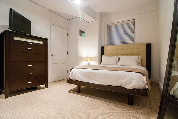 Rented by WAM Partners - William Moses Co. | media 81