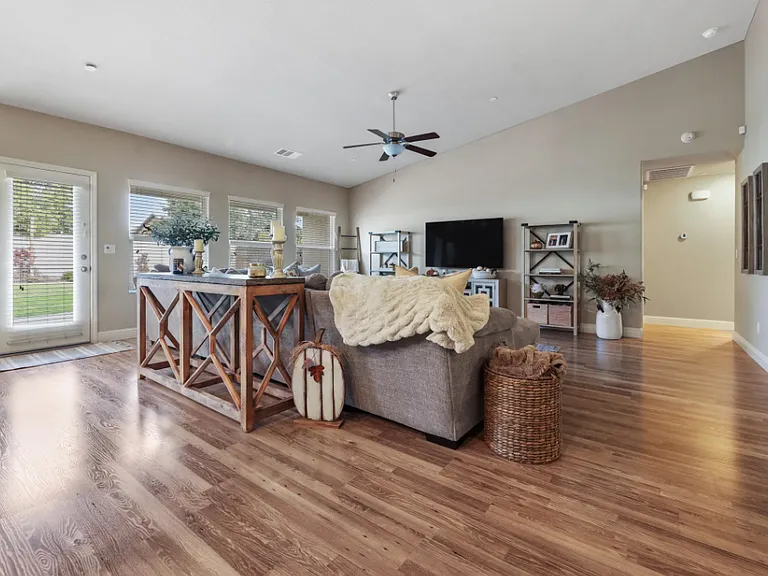 3850 W Modoc Ave — Photo 7