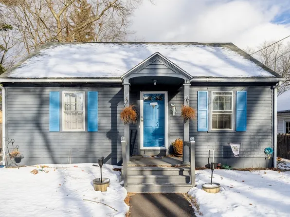 179 Carver St, Springfield, MA 01108