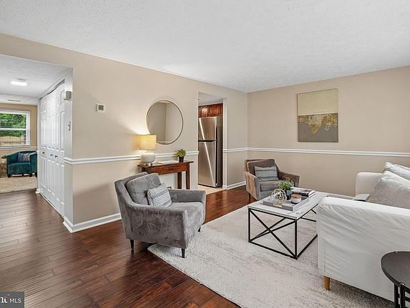 5th image of 8236 Claremont Woods Dr