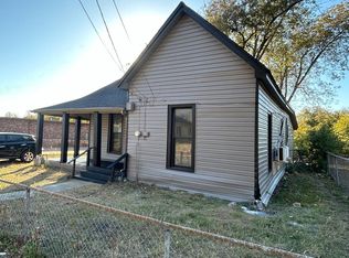 338 4th St SW, Paris, TX 75460